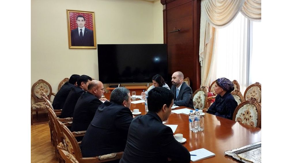 Состоялась встреча с Чрезвычайным и Полномочным Послом Канады в Туркменистане.