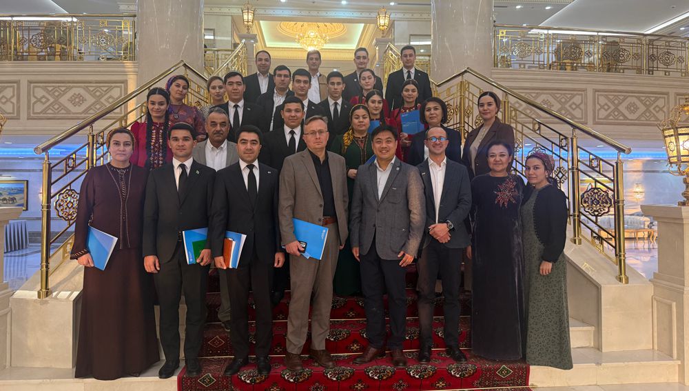 LEAP: ADAM BILEN TEBIGATYŇ TÄSIN BAGLANYŞYGY