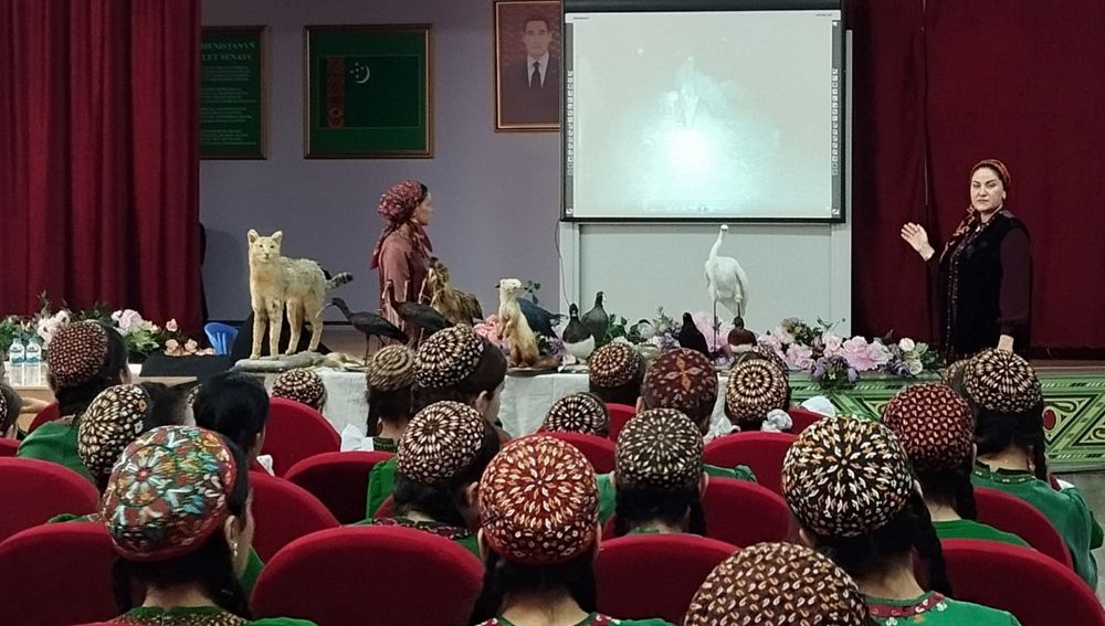 ÝAŞLARYŇ  TEBIGAT  BARADAKY  BILIMLERINI ÇUŇLAŞDYRMAK  MÖHÜMDIR