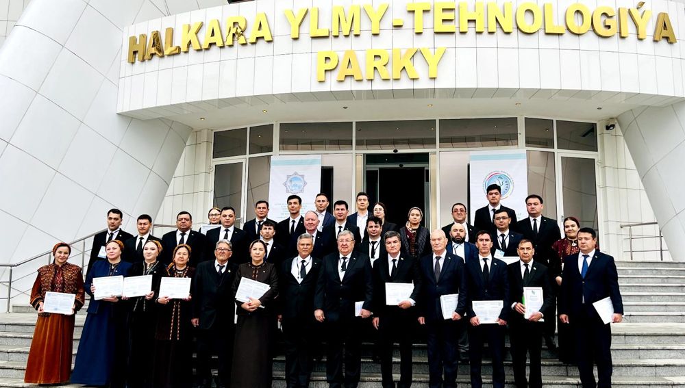 “Türkmenistanyň Garaşsyzlygy: ylmyň we innowasion tehnologiýalaryň dabaralanmagy”  atly halkara ylmy maslahaty geçirildi